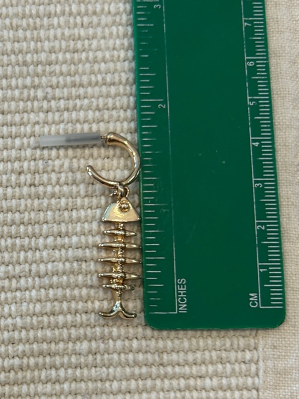 Gold Fishbone Hoop Earrings - Women Jewelry - Picture 4 of 4
